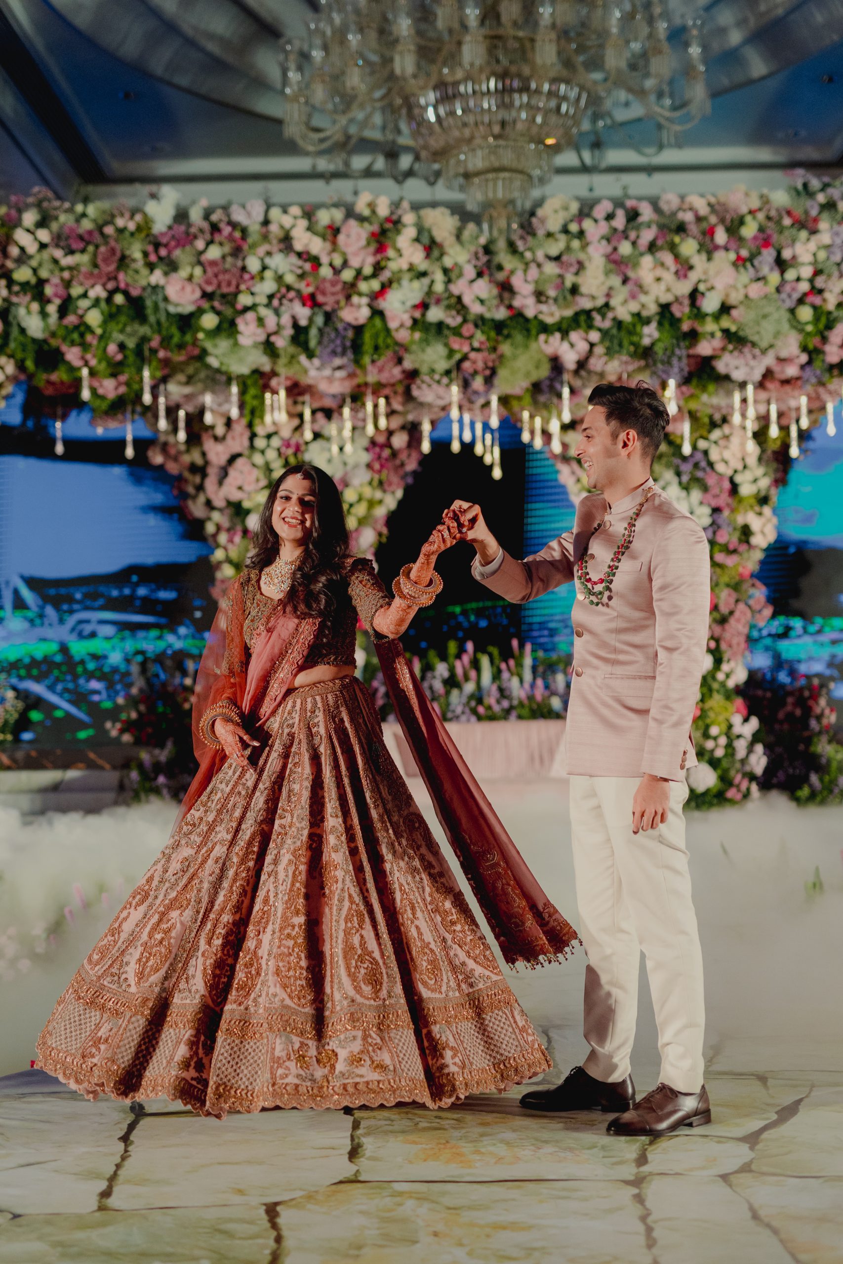#bridlastyling #bridalfashion #brideandgroom #weddings #indianweddings #weddinginindia #indianbride #indiangroom
#styledbyektanahar